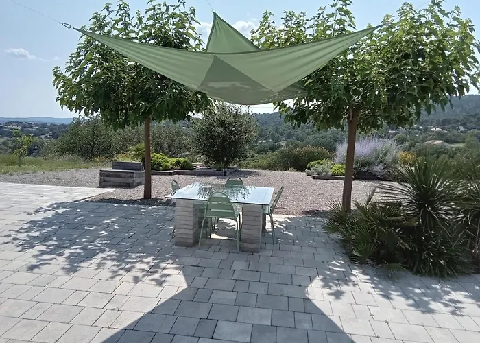 Takamaka Bed & Breakfast